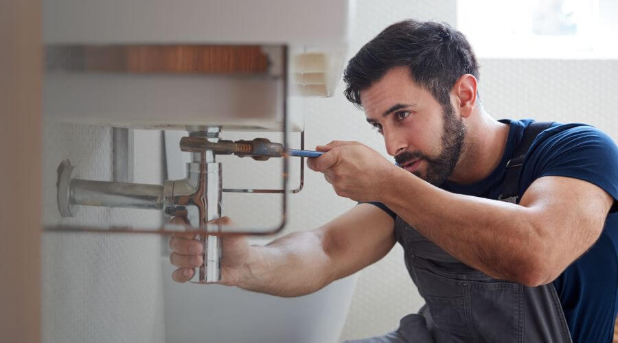 Water heater thermostat replacement in Ambia, IN